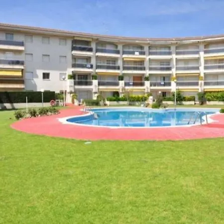 Apartment Vista A La Piscina 6 Personas En Cambrils